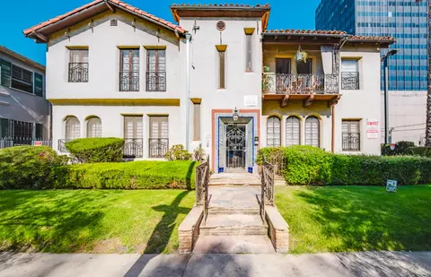 654 S Dunsmuir Ave, Los Angeles, CA 90036