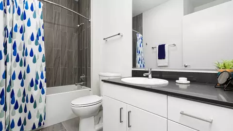 221 Minor Ave N, Seattle, WA 98109 photo 14