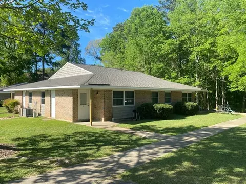 3202 Lincoln Dr, Selma, AL 36701