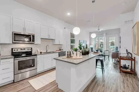 646 W Smith St, Orlando, FL 32804 photo 11