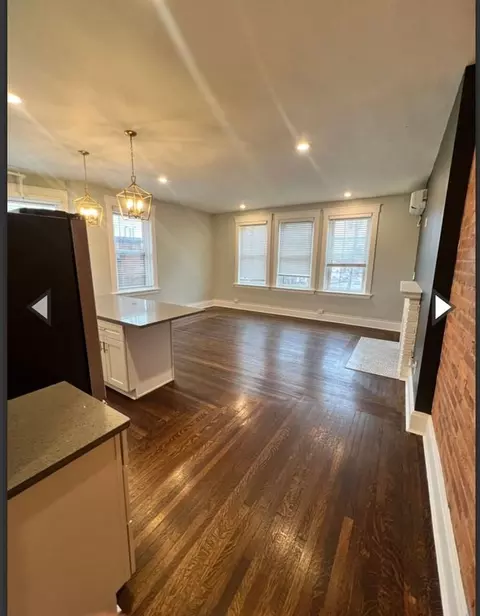 6087 Montgomery Rd, Cincinnati, OH 45213