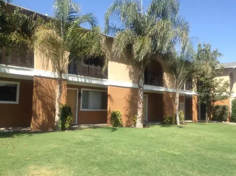 250 E Hazelwood Dr, Lemoore, CA 93245