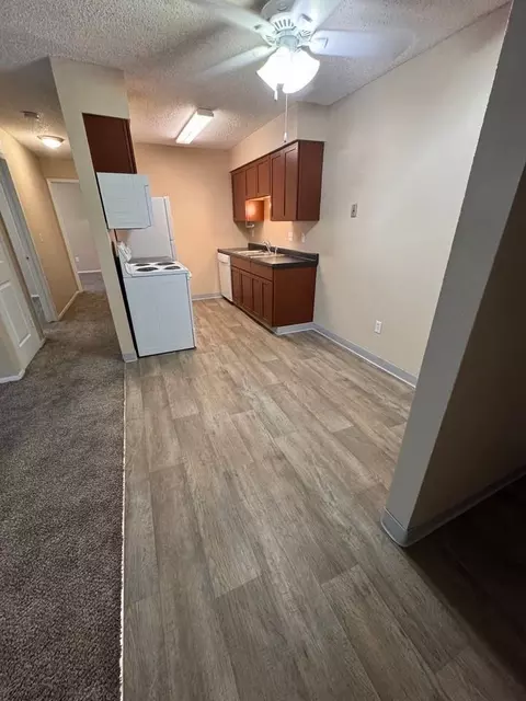 395 4th St, Waukee, IA 50263