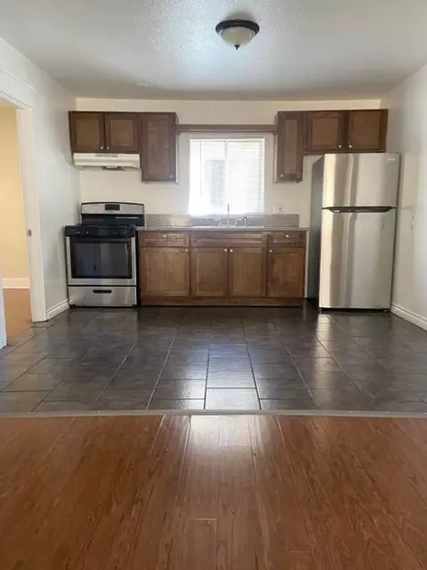 1329 E 28th St, Los Angeles, CA 90011