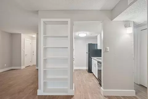 3900 Investor Dr, Dallas, TX 75237 photo 9