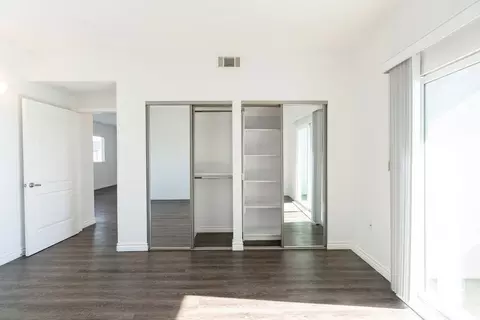 12045 Keswick St, Los Angeles, CA 91605