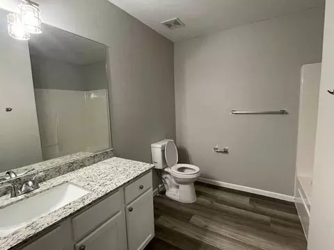 4912 Alpine Ridge Dr, Columbia, MO 65202