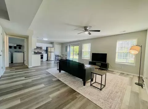 4912 Alpine Ridge Dr, Columbia, MO 65202