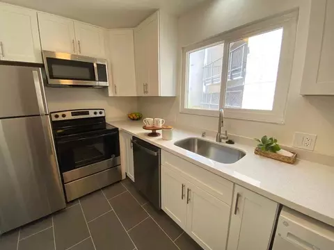 296 Lester Ave, Oakland, CA 94606