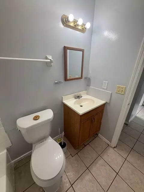 3997 Leonnie Rd, Jacksonville, FL 32208