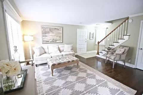 4427 Holly St, Kansas City, MO 64111