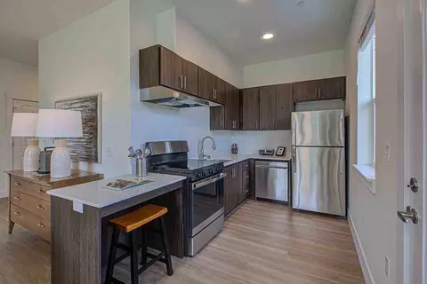4242 E 18th St, Vancouver, WA 98661