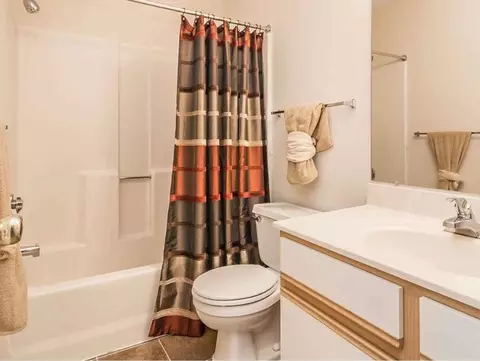 1860 52nd St E, Inver Grove Heights, MN 55077