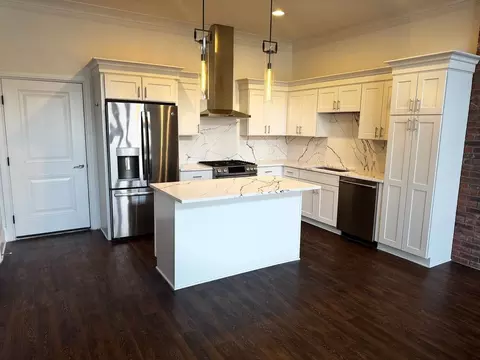 401 S Eton St, Birmingham, MI 48009