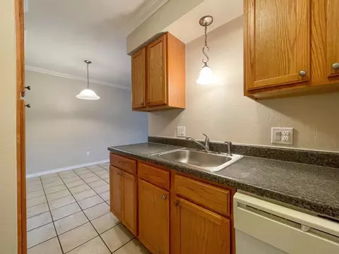 1433 NW 24th St, Oklahoma City, OK 73106