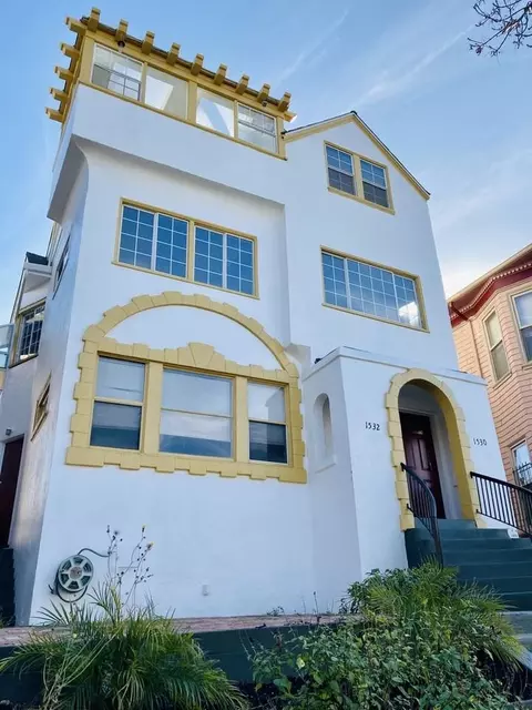 1530 Filbert St, Oakland, CA 94607