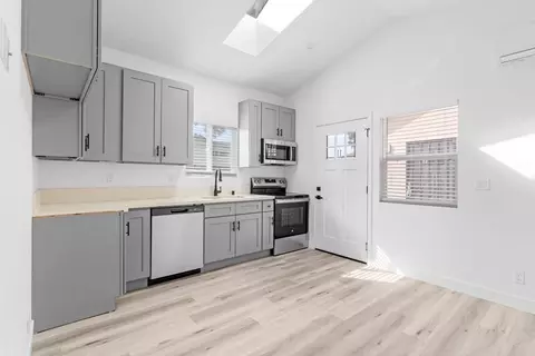 12602 Kensington Ln, Garden Grove, CA 92840