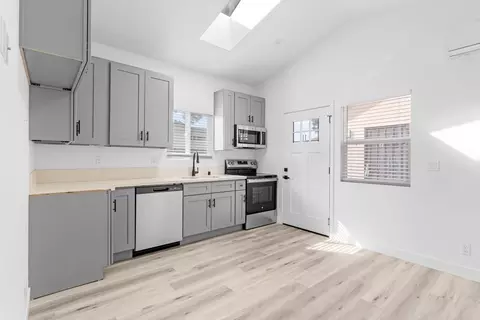 12602 Kensington Ln, Garden Grove, CA 92840