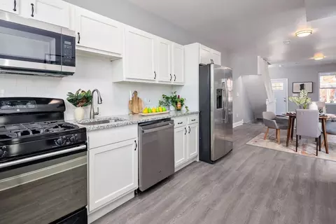 2572 Mcculloh St, Baltimore, MD 21217