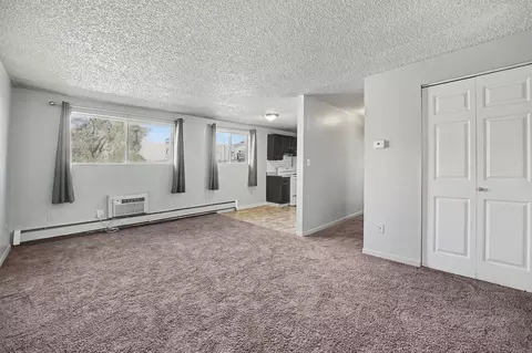 1908 Clinton St, Aurora, CO 80010