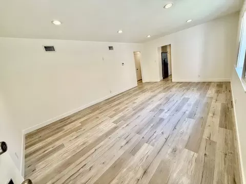 449 N Oakhurst Dr, Beverly Hills, CA 90210 photo 6