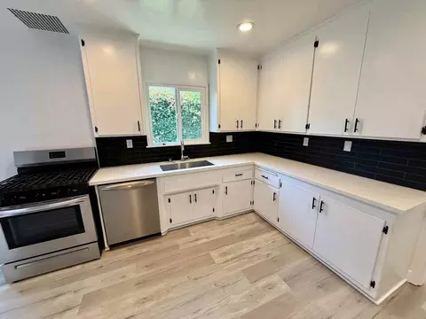 449 N Oakhurst Dr, Beverly Hills, CA 90210 photo 7