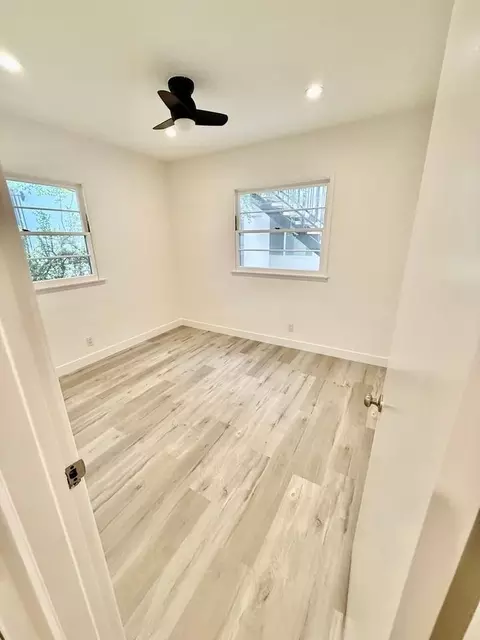449 N Oakhurst Dr, Beverly Hills, CA 90210 photo 12