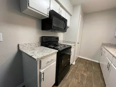 5324 Preakness Ln, Dallas, TX 75211 photo 11
