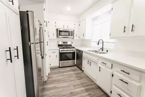 18404 Vincennes St, Los Angeles, CA 91325