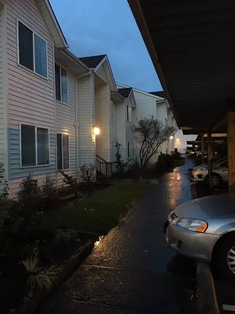 400 NE Cleveland Ave, Gresham, OR 97030 photo 8