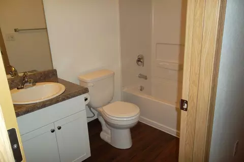 400 NE Cleveland Ave, Gresham, OR 97030 photo 3