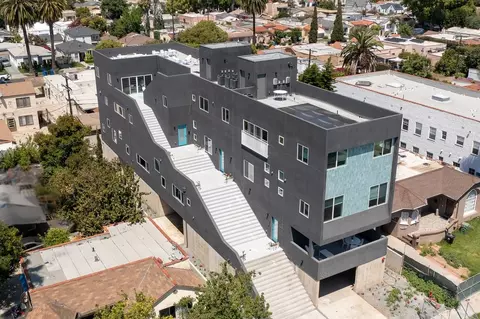 3045 West Blvd, Los Angeles, CA 90016