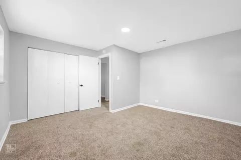 5032 S Saint Lawrence Ave, Chicago, IL 60615 photo 5
