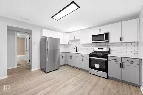 5032 S Saint Lawrence Ave, Chicago, IL 60615