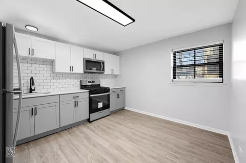 5032 S Saint Lawrence Ave, Chicago, IL 60615 photo 2