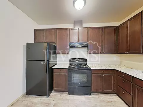708 N 29th Ave, Yakima, WA 98902