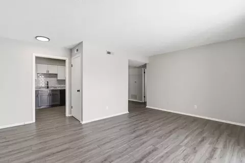 8444 Rothbury Dr, Indianapolis, IN 46260 photo 8