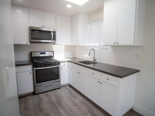 415 Grant St, Oceanside, CA 92054