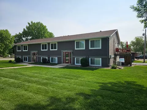 219 S Chambers Ave, Owatonna, MN 55060