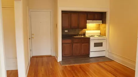 2715-2741 2715-2741 N Milwaukee 2737-41 N Spaulding 2704-2710 N Sawyer, Chicago, IL 60647