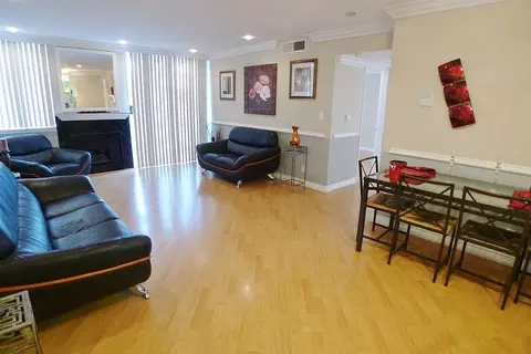 940 N Ardmore Ave, Los Angeles, CA 90029