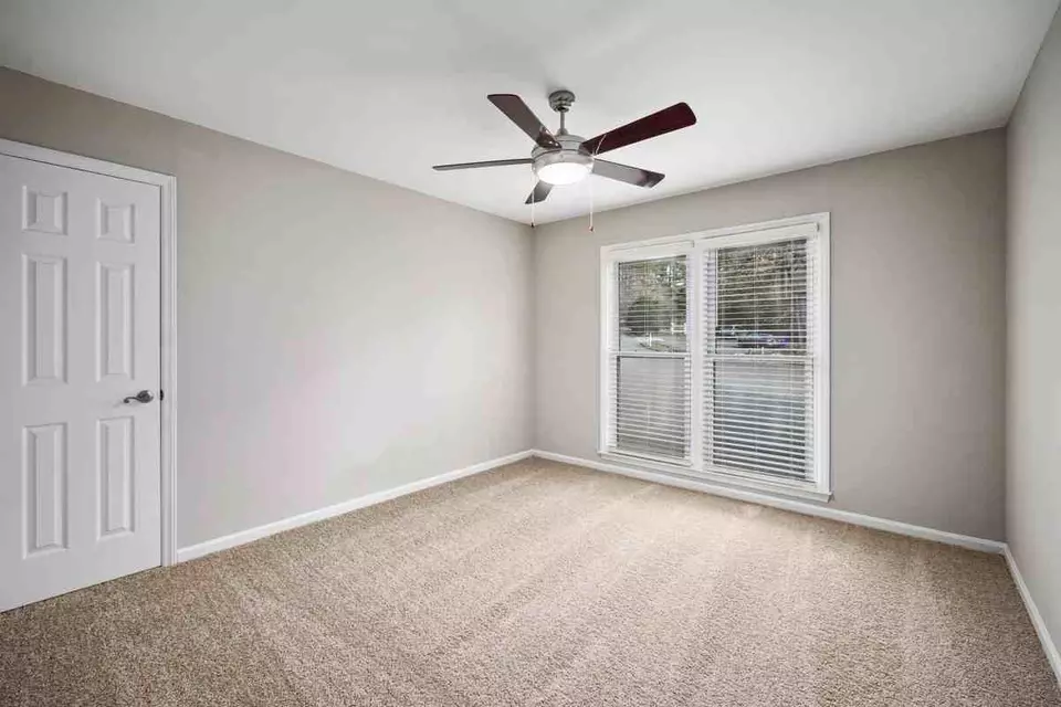  100 Regent Pl, Chapel Hill, NC 27514 photo 14