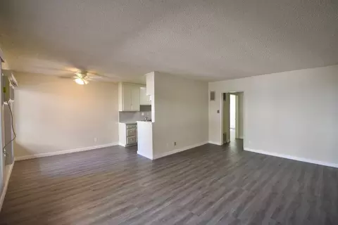 11255 Camarillo St, Los Angeles, CA 91602