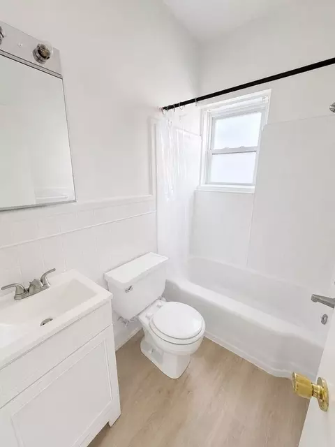 19 S Weymouth Ave, Ventnor City, NJ 08406