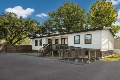 601 Toledo St, Conroe, TX 77301 photo 3
