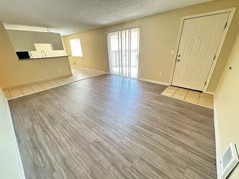 3700 Southcenter Blvd, Tukwila, WA 98188