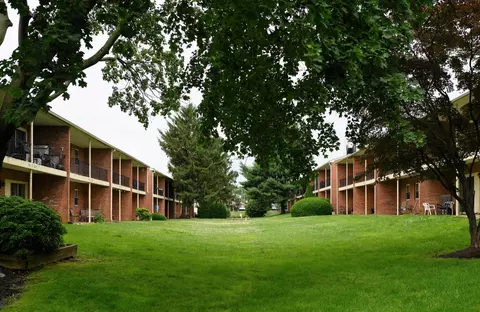 2555 Old Trevose Rd, Trevose, PA 19053