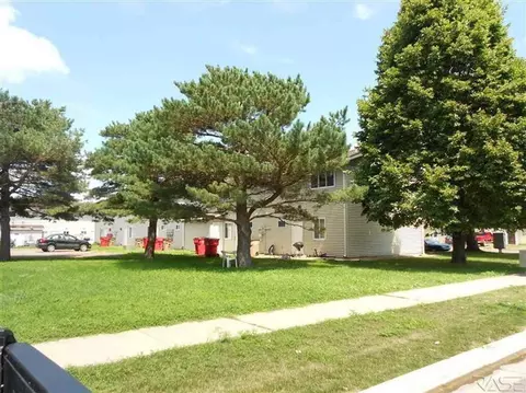 3601 S Larch Ave, Sioux Falls, SD 57106