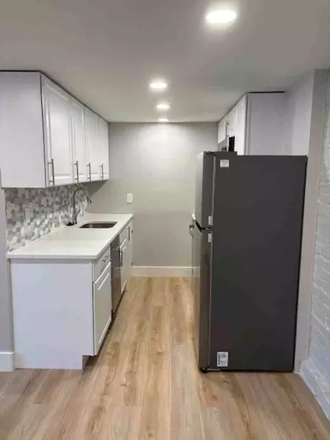 443 10th St NE, Washington, DC 20002 photo 4