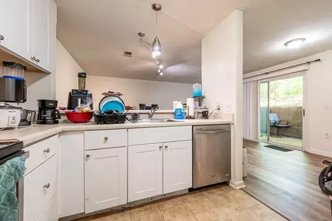 1213 University Ter, Blacksburg, VA 24060